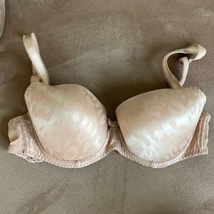 Curvy Kate NWOT tee shirt bra